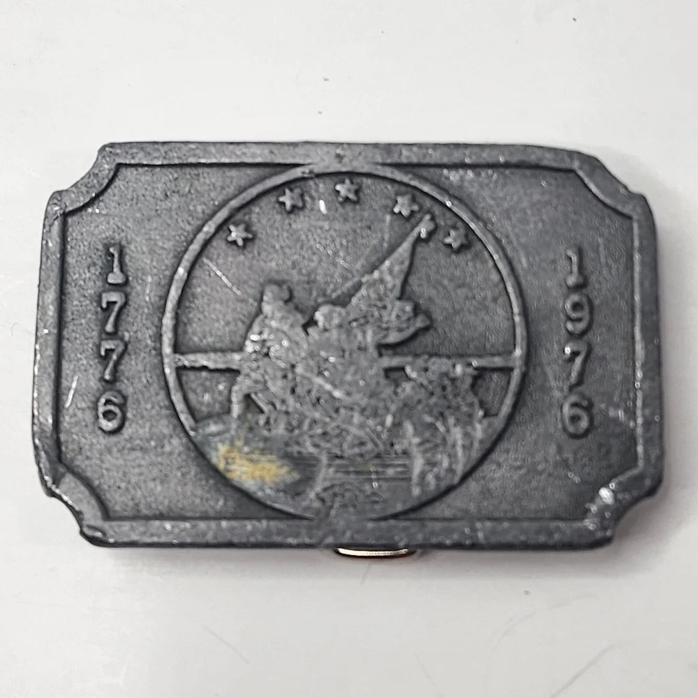 Vintage Bicentennial 1776-1976 -Belt Buckle Hit Line Made In USA